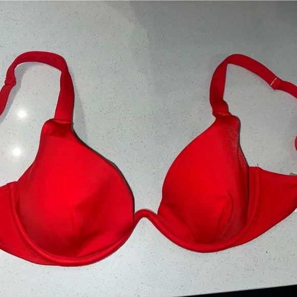 Red Bikini Top ❤️ - Picture 4 of 10